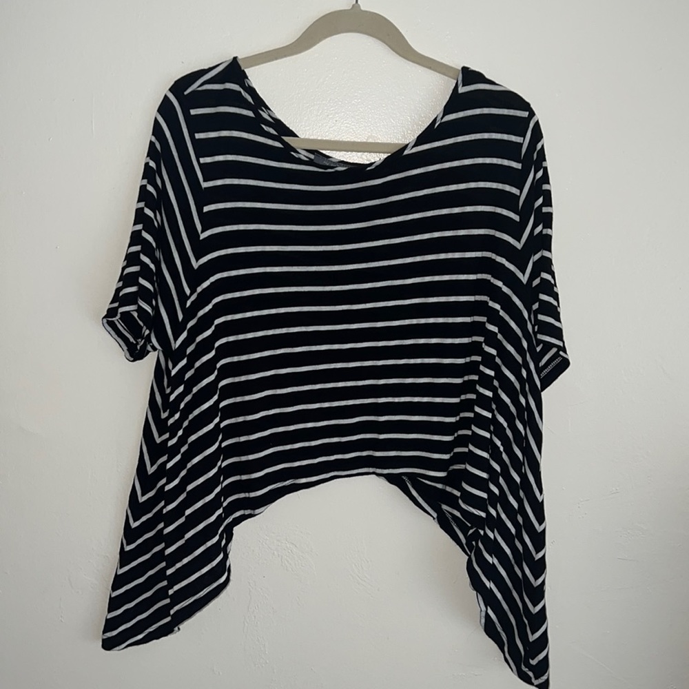 Assymetrical stripe tee